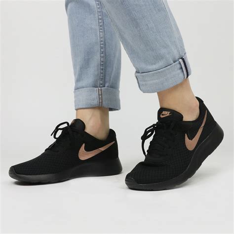 nike zwart dames sale|Nike sportschoenen dames.